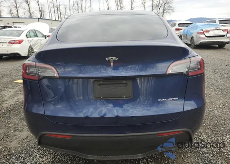 2023 Tesla Model Y из США, поврежденный, VIN 7SAYGDEE2PA102275